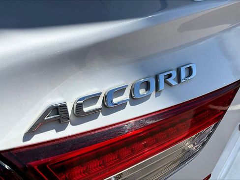 Certified 2018 Honda Accord EX-L image 30