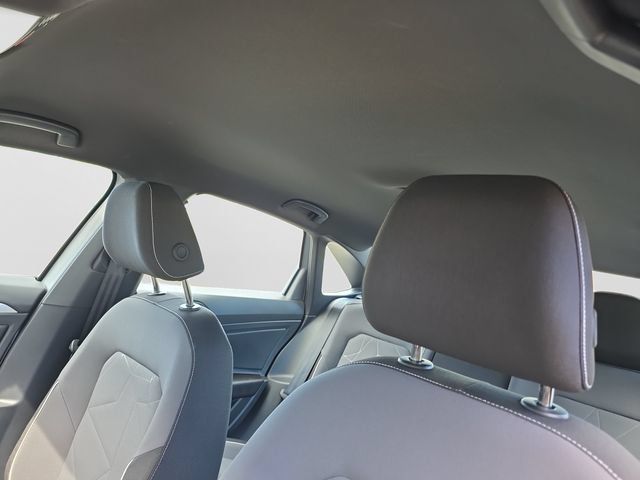 Used 2026 Volkswagen Jetta Sport FWD image 12
