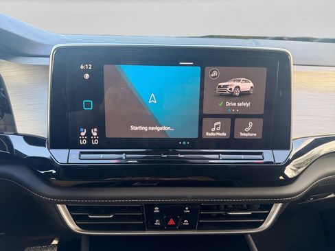 Used 2025 Volkswagen Atlas Cross Sport SE FWD image 14