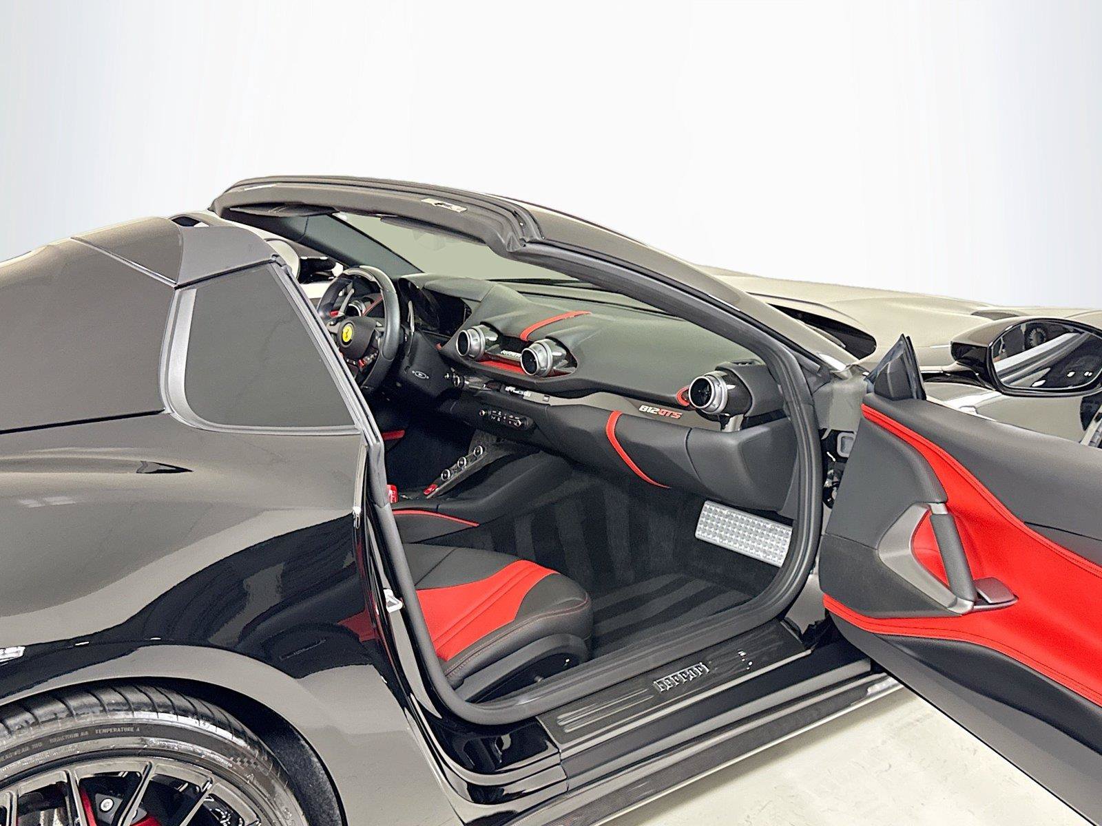 Used 2021 Ferrari 812 GTS RWD image 30