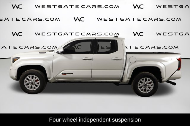 Used 2025 Toyota Tacoma TRD Sport AWD/4WD image 5