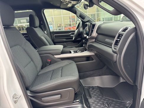 New 2026 RAM 1500 4x4 Crew Cab image 27