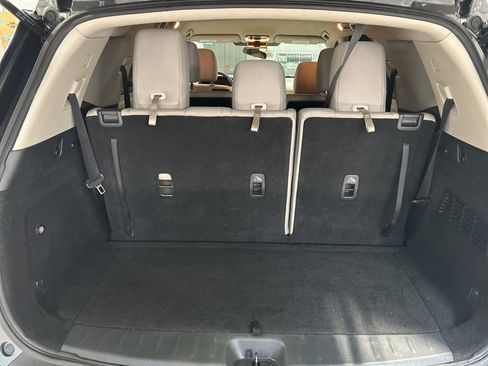 Used 2022 Nissan Pathfinder SV image 21