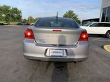 Used 2014 Dodge Avenger SE image 4
