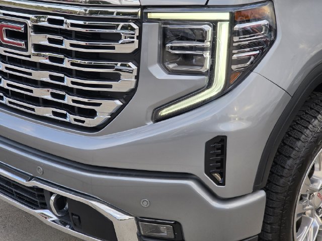 Used 2026 GMC Sierra 1500 Denali w/ Technology Package AWD/4WD image 6