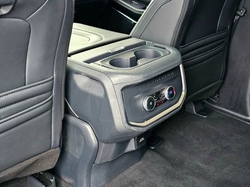 Used 2025 Ford Expedition Max Platinum w/ Stealth Appearance Package image 26