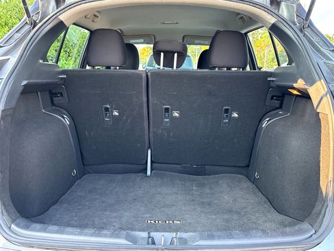 Used 2021 Nissan Kicks SV w/ Exterior Package image 21