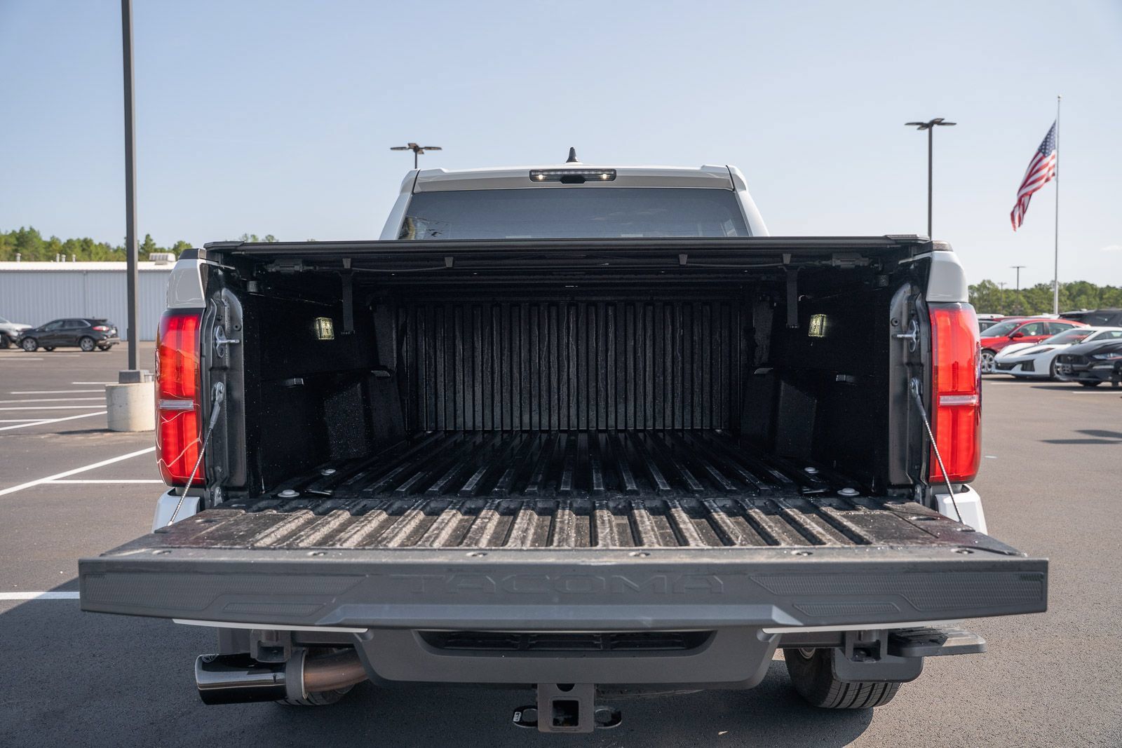 Used 2025 Toyota Tacoma TRD Sport AWD/4WD image 17