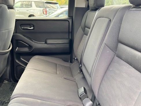 Used 2023 Nissan Frontier SV image 37