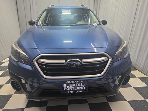 Used 2019 Subaru Outback 2.5i AWD/4WD image 2