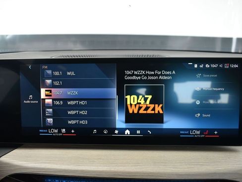 Used 2025 BMW 330i xDrive Sedan image 15