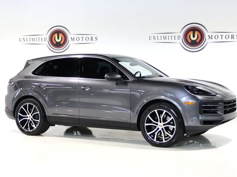 Used 2024 Porsche Cayenne image 87