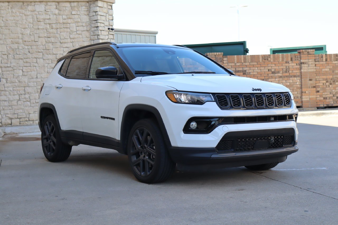 Used 2026 Jeep Compass Limited AWD/4WD image 2
