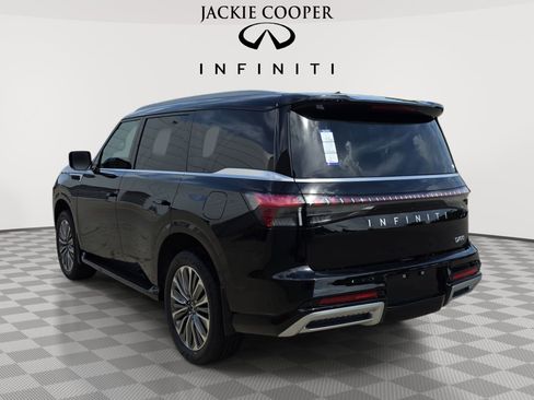 New 2026 INFINITI QX80 Luxe RWD image 7