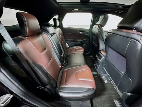 Used 2022 Ford Edge Titanium w/ Equipment Group 301A image 27