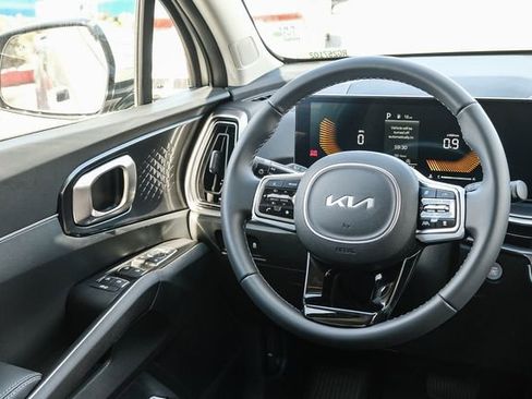 New 2025 Kia Sorento S w/ Panoramic Sunroof Package image 18