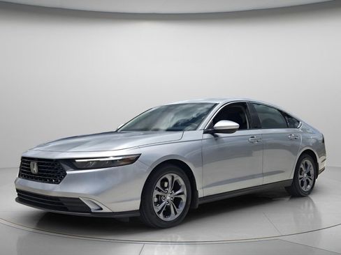 Used 2024 Honda Accord EX image 9
