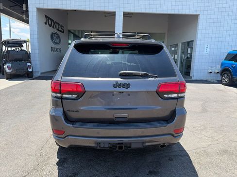 Used 2020 Jeep Grand Cherokee Altitude AWD/4WD image 4