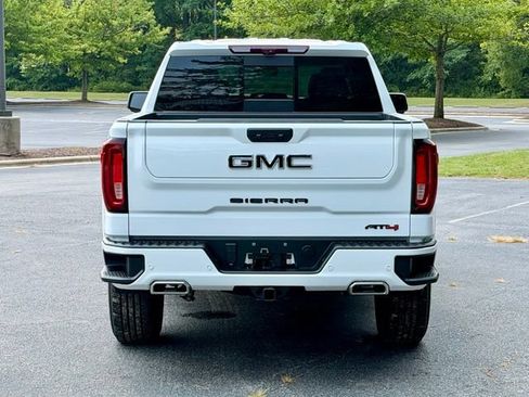 Used 2024 GMC Sierra 1500 AT4 w/ Technology Package AWD/4WD image 6