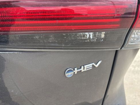 Used 2025 Toyota Highlander XLE AWD/4WD image 22