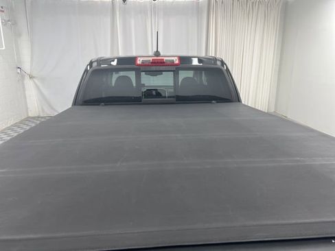 Used 2016 GMC Canyon SLT image 8