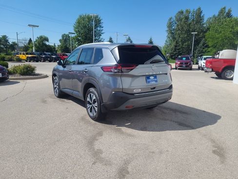 Used 2023 Nissan Rogue SV w/ SV Premium B Package AWD/4WD image 4