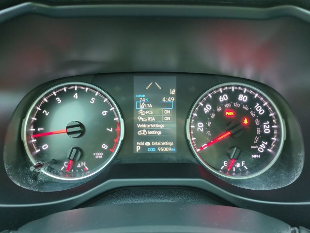 Used 2021 Toyota RAV4 LE AWD/4WD image 25