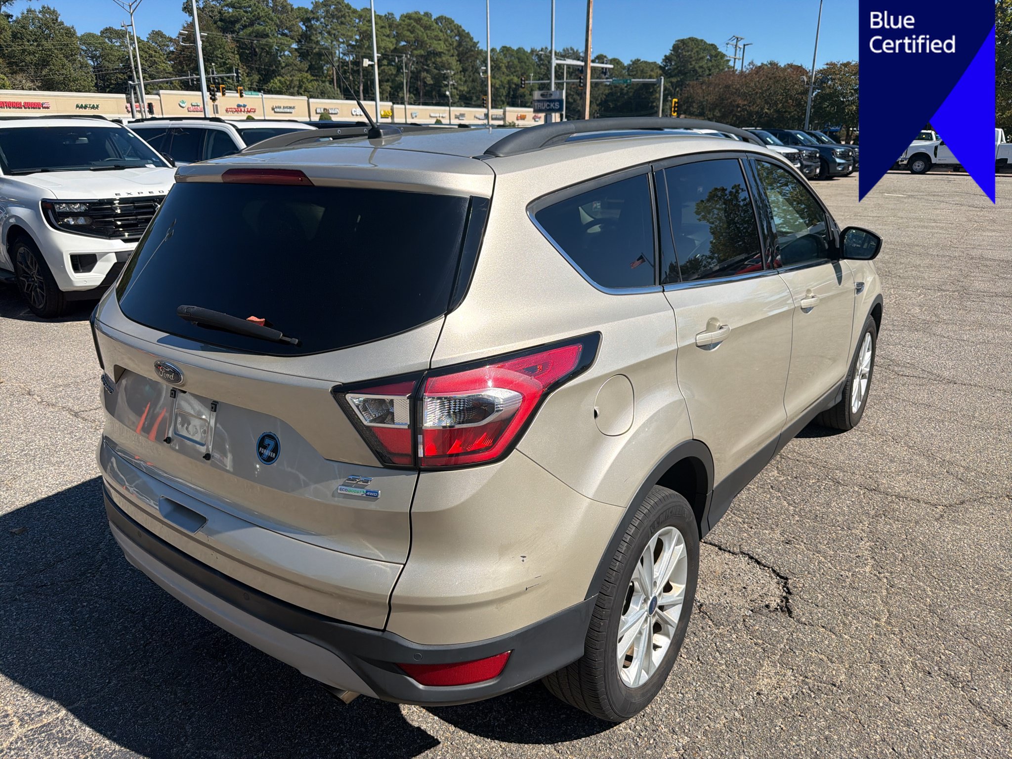 Used 2017 Ford Escape SE w/ Equipment Group 201A AWD/4WD image 5