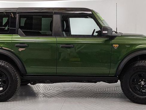 Certified 2025 Ford Bronco Badlands AWD/4WD image 2
