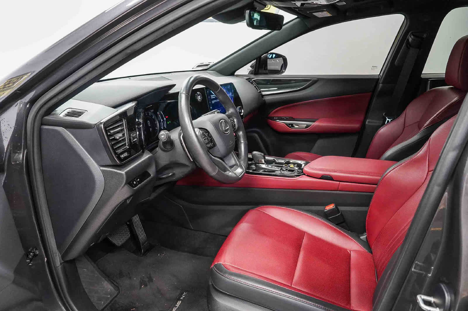 Used 2025 Lexus NX 250 FWD w/ Cold Area Package image 18
