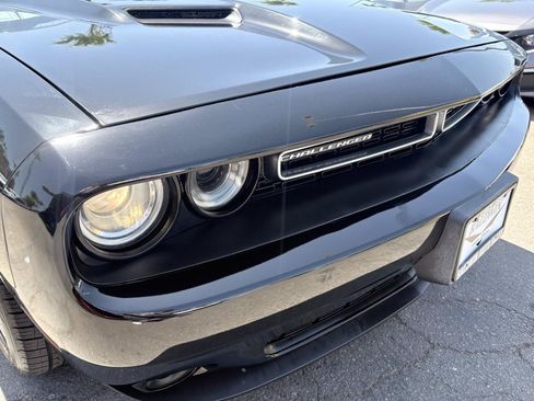 Used 2016 Dodge Challenger SXT RWD image 16