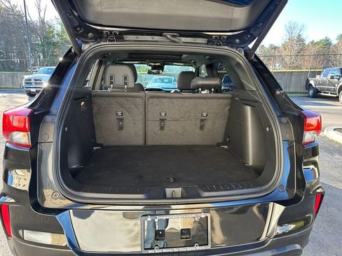 Used 2023 Chevrolet TrailBlazer RS w/ Sun and Liftgate Package image 13