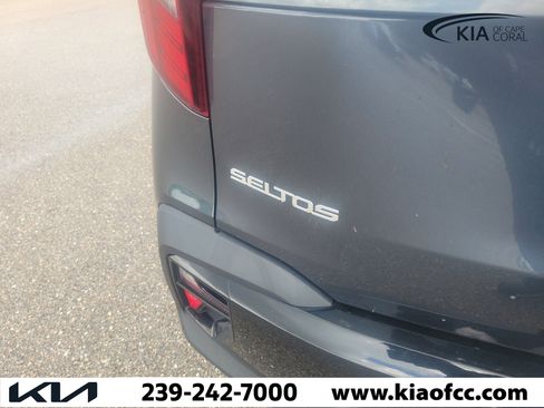 Used 2024 Kia Seltos S AWD/4WD image 11