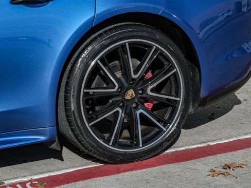 Used 2018 Porsche Panamera 4 w/ Sport Chrono Package image 71
