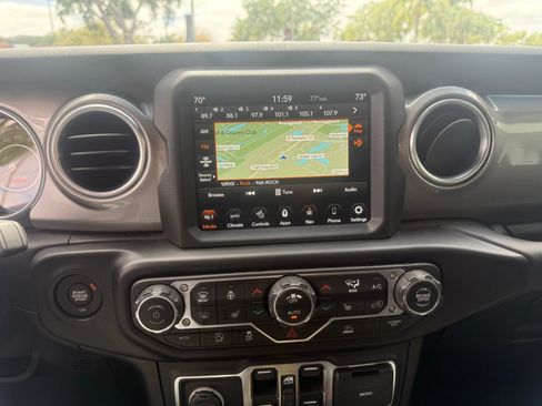 Used 2020 Jeep Gladiator Overland w/ Dual Top Group image 14