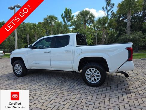 Certified 2025 Toyota Tacoma SR5 AWD/4WD image 9