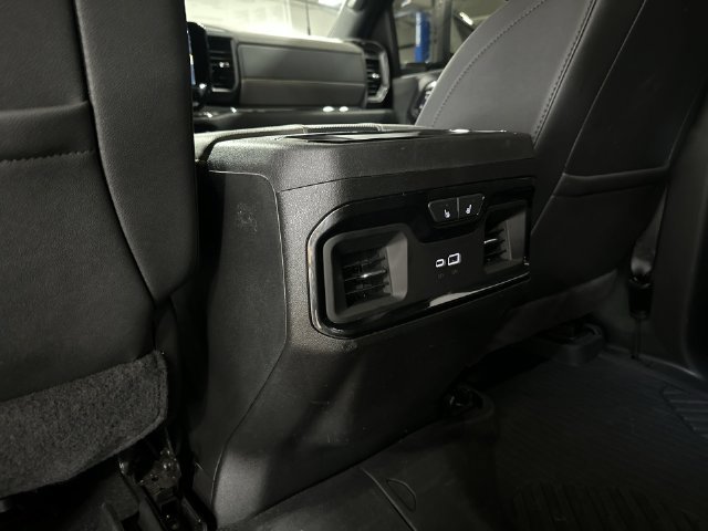Used 2025 Chevrolet Silverado 2500 ZR2 w/ Technology Package AWD/4WD image 31