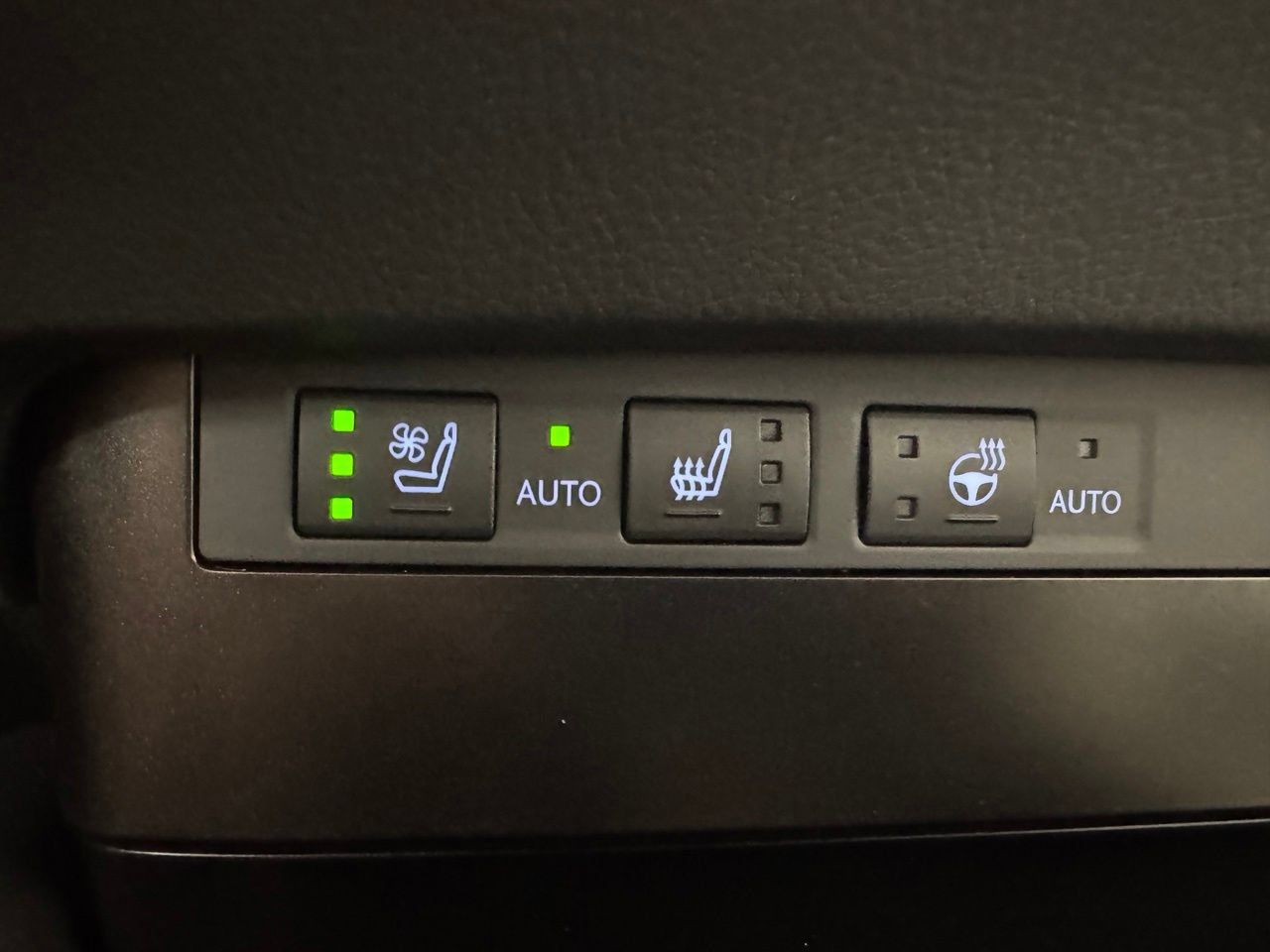 Used 2024 Lexus ES 350 w/ Premium Package FWD image 26