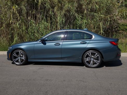 Used 2021 BMW 330i Sedan w/ Convenience Package image 28