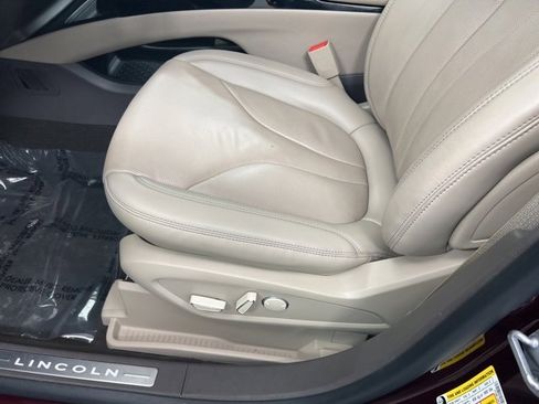 Certified 2023 Lincoln Nautilus Reserve image 14