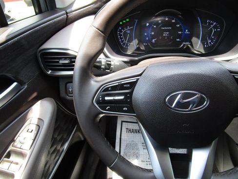 Used 2019 Hyundai Santa Fe SEL FWD image 12