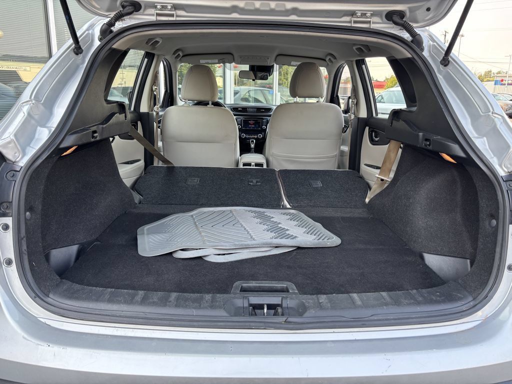 Used 2019 Nissan Rogue Sport SV AWD/4WD image 26