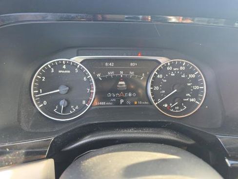 Used 2023 Nissan Pathfinder SL AWD/4WD image 12