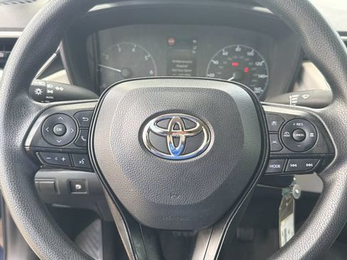 Used 2025 Toyota Corolla LE FWD image 22