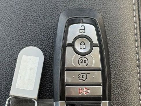 Used 2024 Ford Escape Platinum AWD/4WD image 22