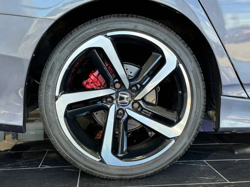 Used 2018 Honda Accord Sport image 30