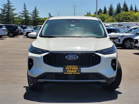 New 2025 Ford Escape SE w/ PHEV Premium Package image 3