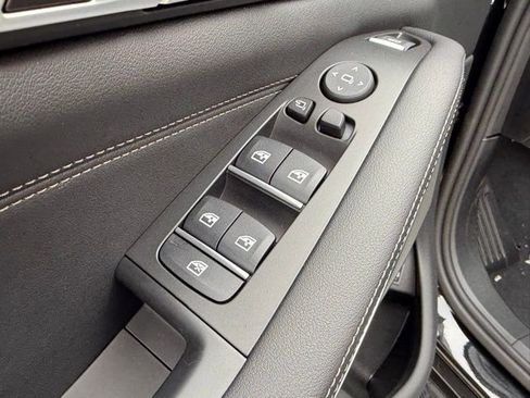 New 2026 BMW X5 xDrive50e w/ M Sport Package image 16