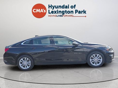 Used 2018 Chevrolet Malibu Hybrid w/ Leather Package FWD image 6