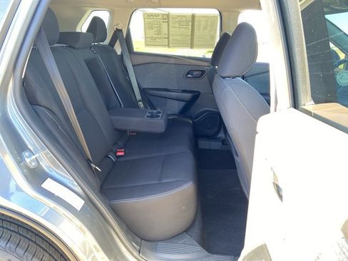 Used 2023 Nissan Rogue S image 13